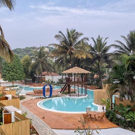 Hotel Azora By Ayatana, Goa Morjim Exterior foto