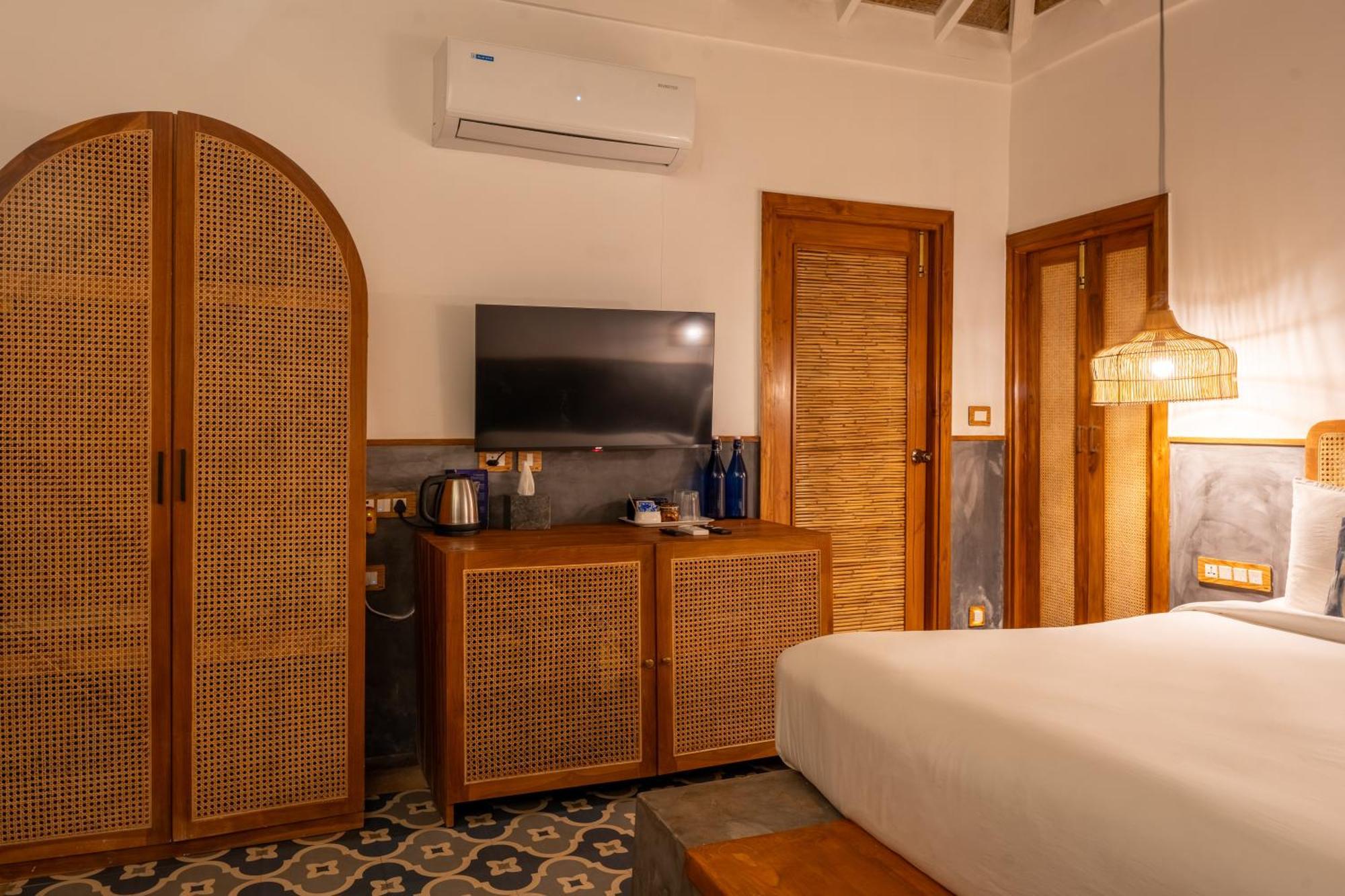 Hotel Azora By Ayatana, Goa Morjim Exterior foto