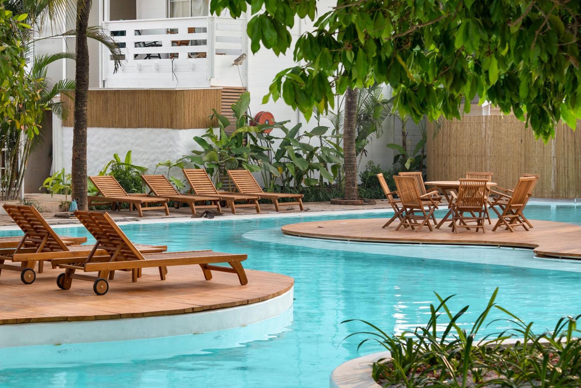 Hotel Azora By Ayatana, Goa Morjim Exterior foto